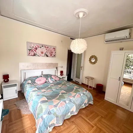 Free Parking And Air Conditioner Apartment *