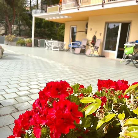 Free Parking And Air Conditioner Apartment Sanremo